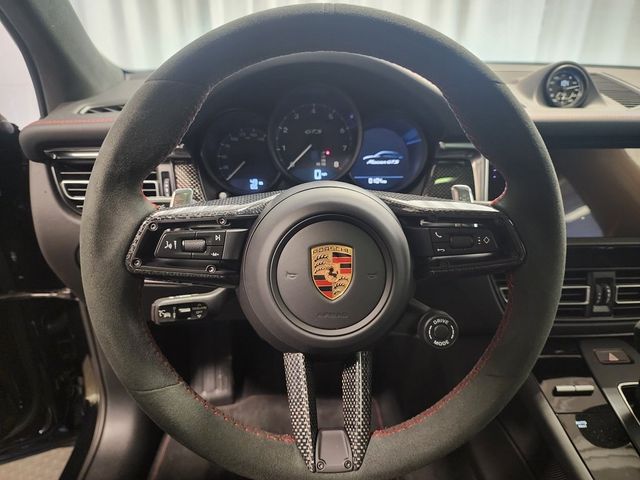 2025 Porsche Macan GTS