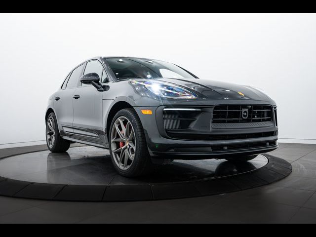 2025 Porsche Macan GTS