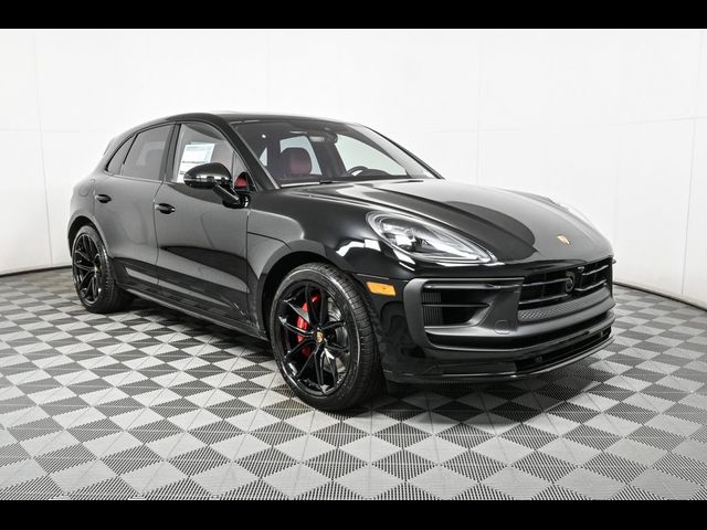 2025 Porsche Macan GTS