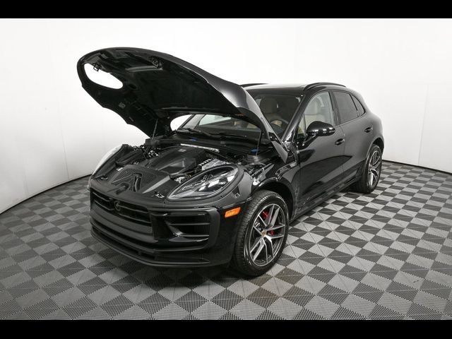 2025 Porsche Macan S