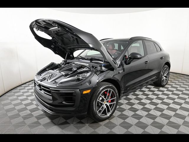 2025 Porsche Macan S