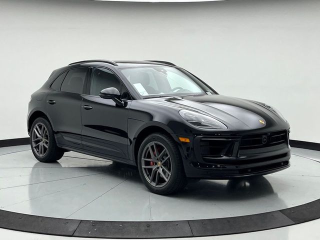 2025 Porsche Macan S