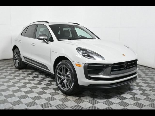 2025 Porsche Macan T