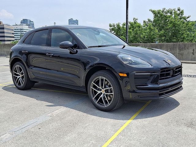 2025 Porsche Macan T