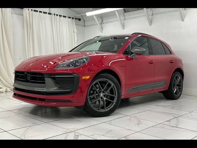 2025 Porsche Macan T