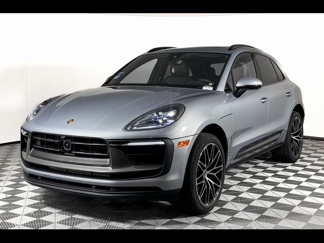 2025 Porsche Macan T