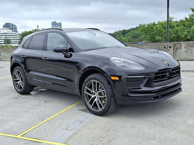 2025 Porsche Macan T