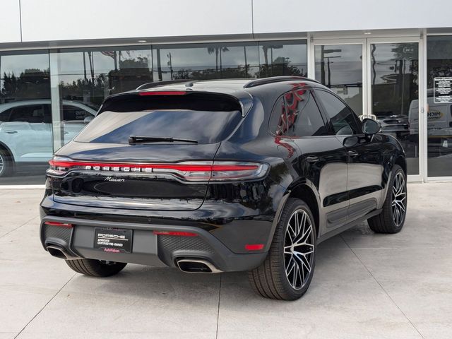 2025 Porsche Macan T