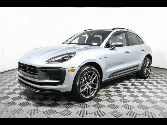 2025 Porsche Macan T