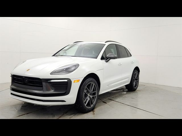 2025 Porsche Macan T