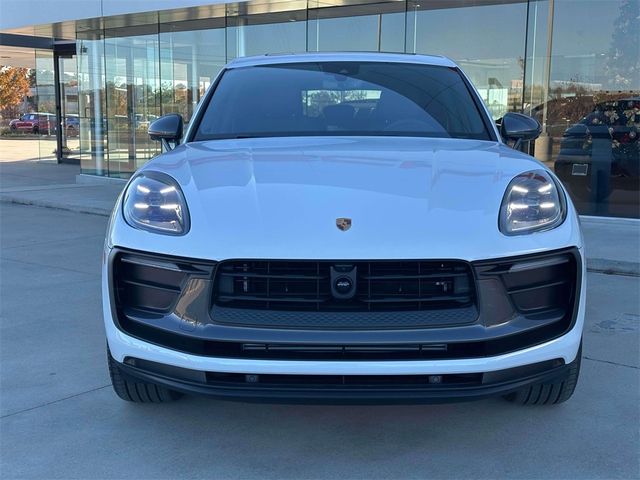 2025 Porsche Macan T