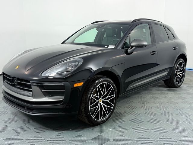 2025 Porsche Macan T