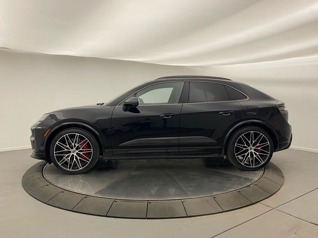 2025 Porsche Macan Electric Turbo