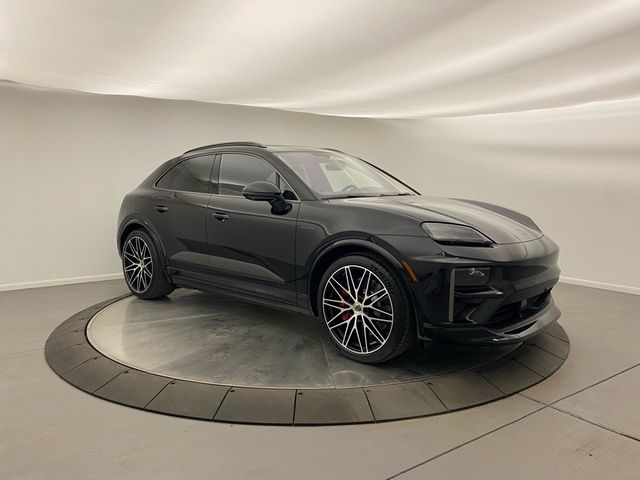 2025 Porsche Macan Electric Turbo