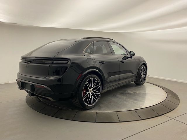 2025 Porsche Macan Electric Turbo