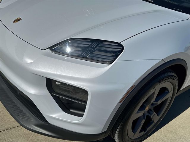 2025 Porsche Macan Electric 4