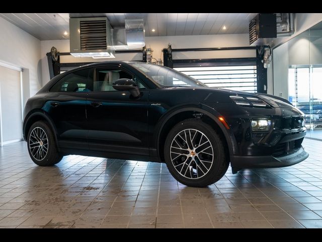 2025 Porsche Macan Electric 4