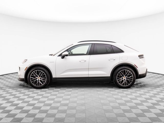 2025 Porsche Macan Electric 4