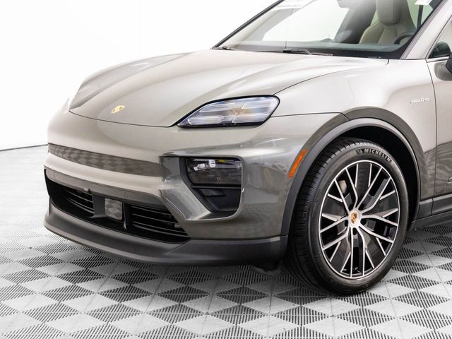 2025 Porsche Macan Electric 4