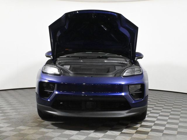 2025 Porsche Macan Electric 4