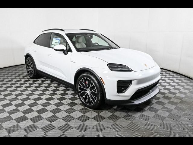 2025 Porsche Macan Electric 4S