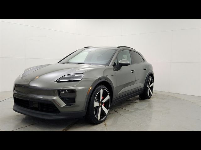 2025 Porsche Macan Electric 4S