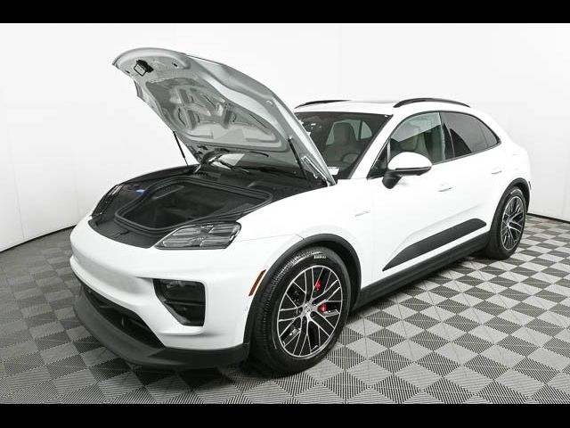 2025 Porsche Macan Electric 4S