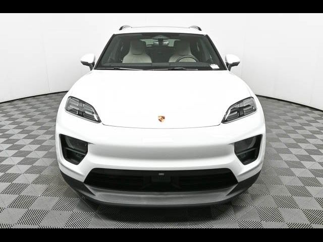 2025 Porsche Macan Electric 4S