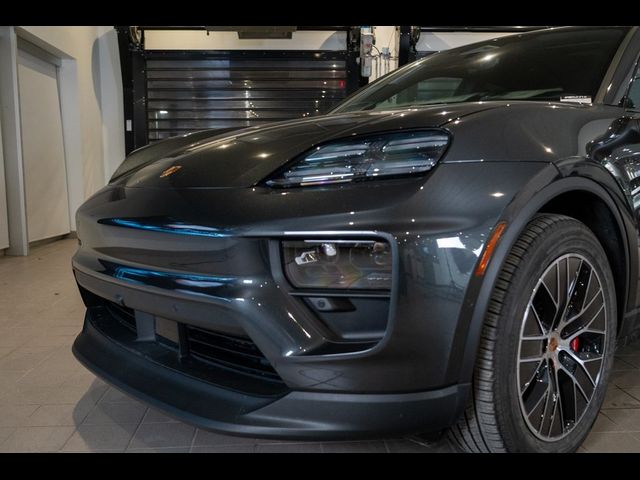 2025 Porsche Macan Electric 4S
