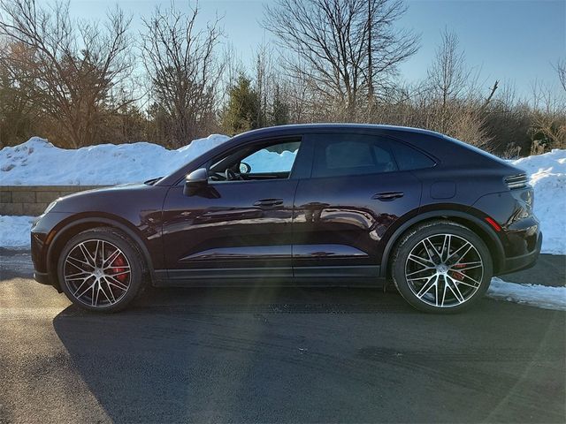 2025 Porsche Macan Electric 4S