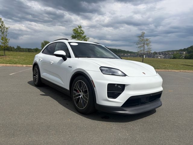 2025 Porsche Macan Electric 4S