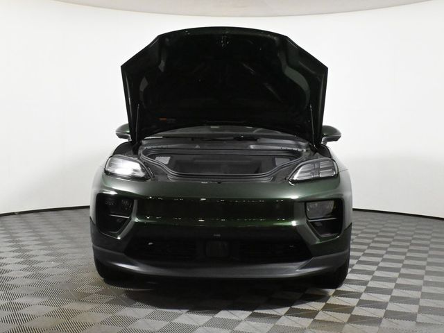 2025 Porsche Macan Electric 4S