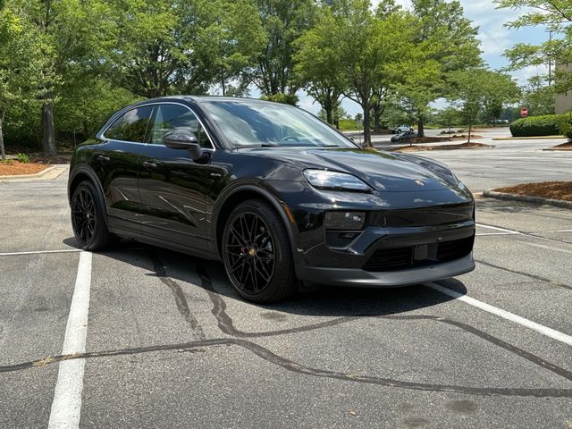 2025 Porsche Macan Electric 4S