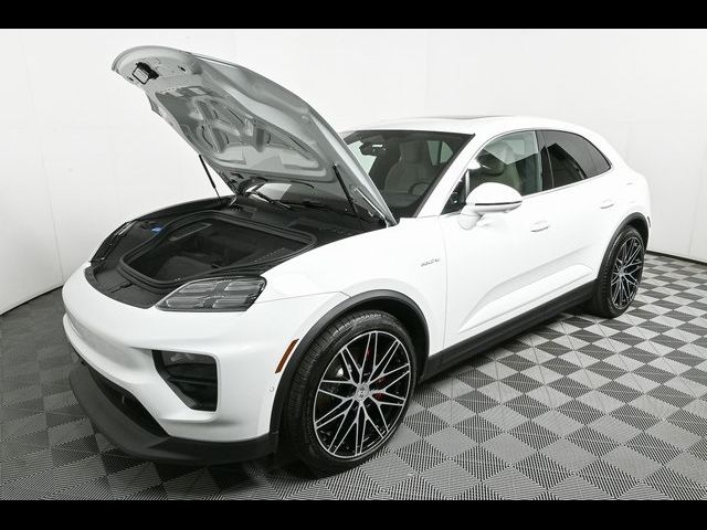 2025 Porsche Macan Electric 4S