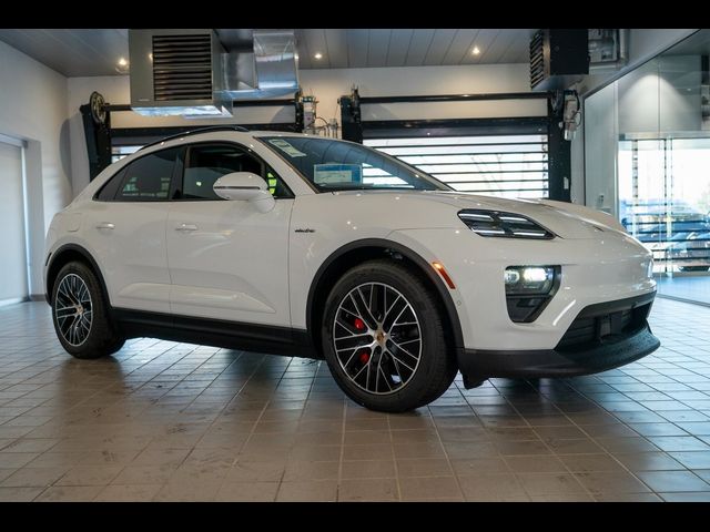 2025 Porsche Macan Electric 4S