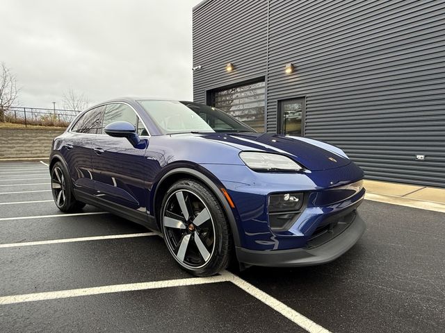 2025 Porsche Macan Electric 4S