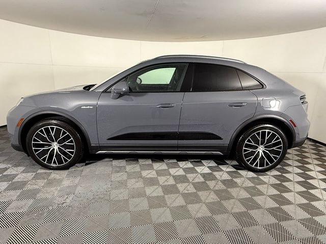 2025 Porsche Macan Electric 4