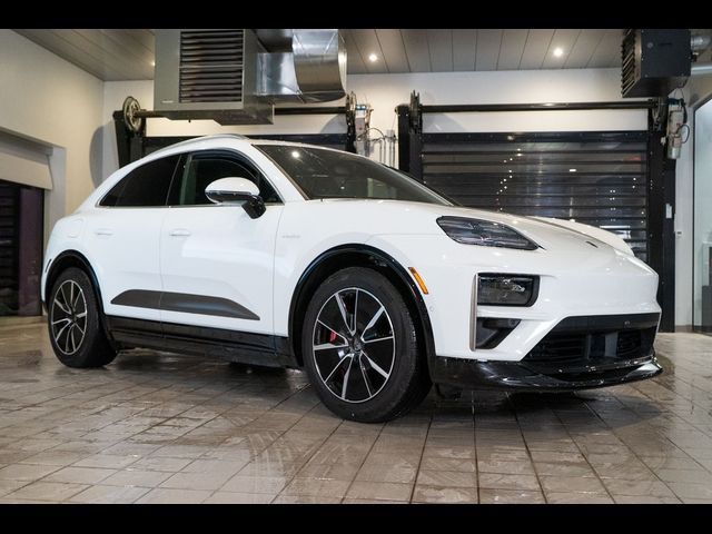 2025 Porsche Macan Electric Turbo
