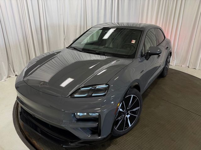 2025 Porsche Macan Electric Turbo