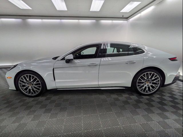 2025 Porsche Panamera 4