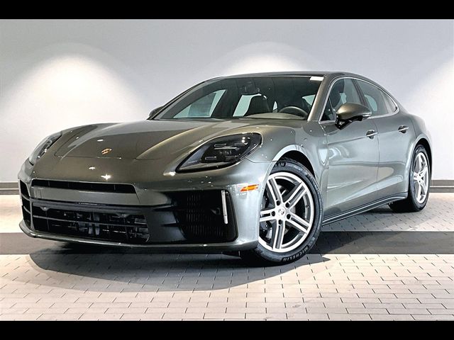 2025 Porsche Panamera 4