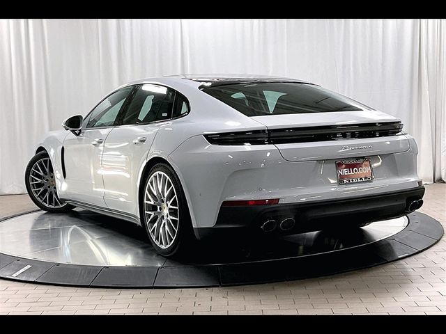 2025 Porsche Panamera 4