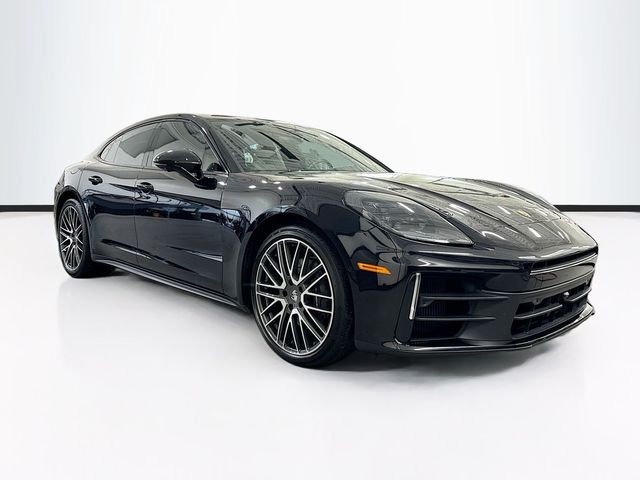 2025 Porsche Panamera 4