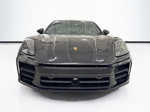2025 Porsche Panamera 4