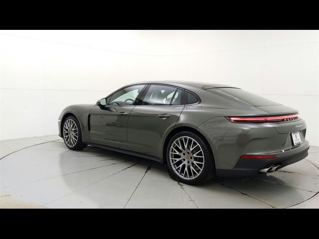 2025 Porsche Panamera 4