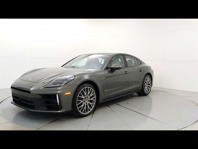 2025 Porsche Panamera 4