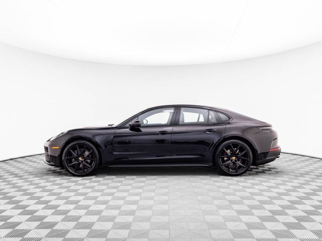 2025 Porsche Panamera 4