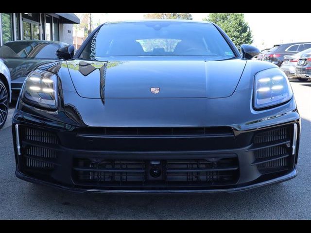 2025 Porsche Panamera 4