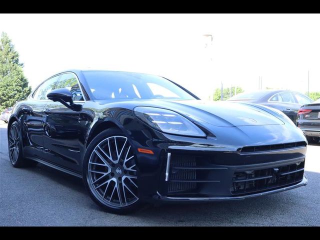 2025 Porsche Panamera 4