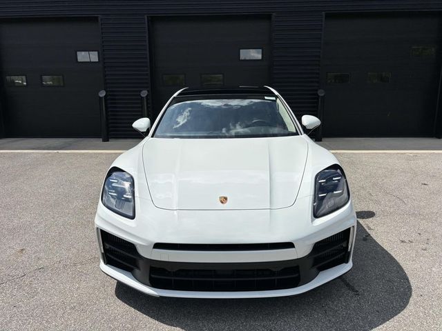 2025 Porsche Panamera 4